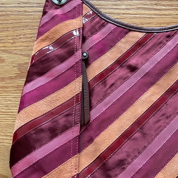 Never used Liz Claiborne multi stripe purse - Picture 2 of 6